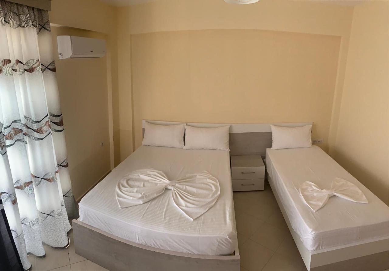 Vila Dasho Sarandë Esterno foto