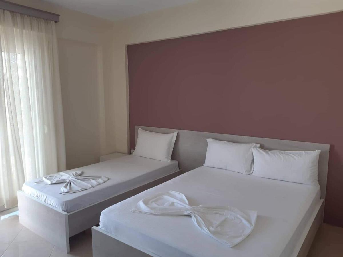 Vila Dasho Sarandë Esterno foto