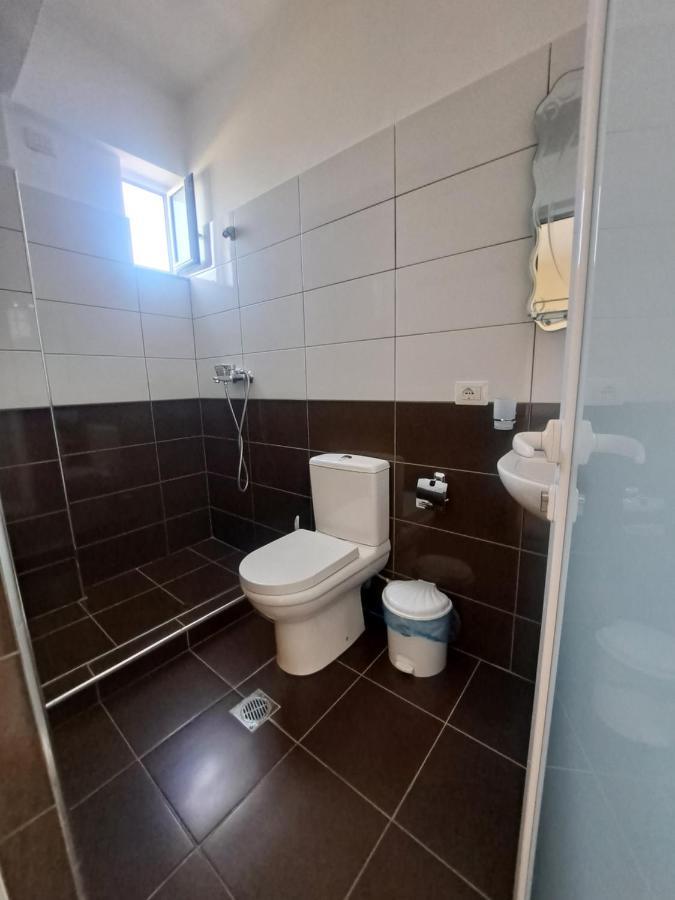 Vila Dasho Sarandë Esterno foto